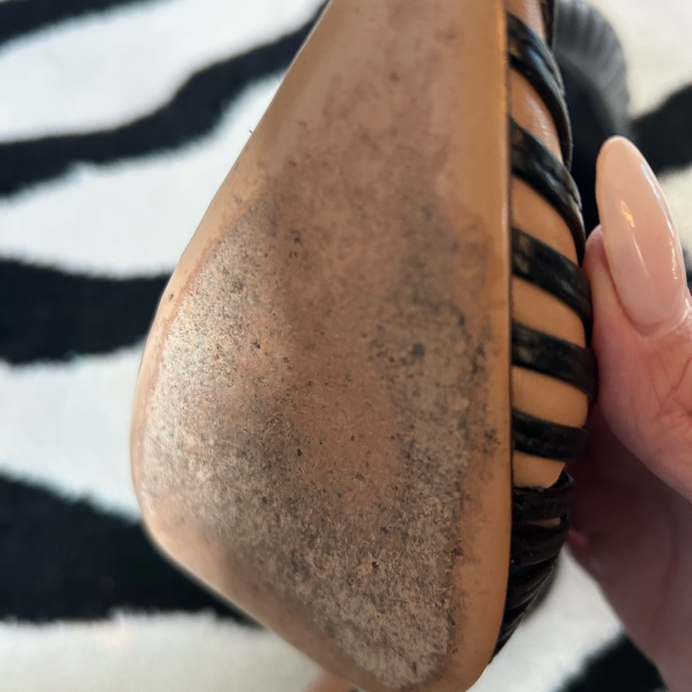 Gucci Black and Cream Stiletto Heels - Picture 5 of 8